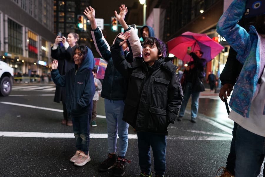 Visit Philadelphia Holiday Parade