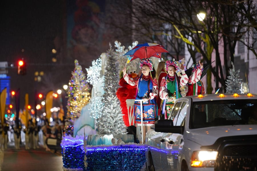 Visit Philadelphia Holiday Parade