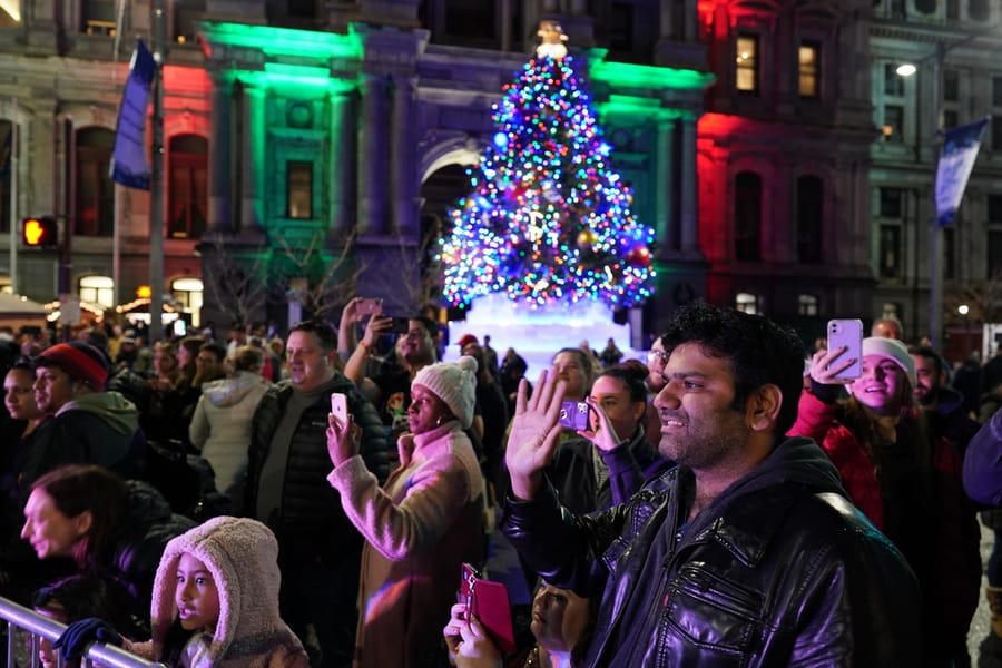 Visit Philadelphia Holiday Parade