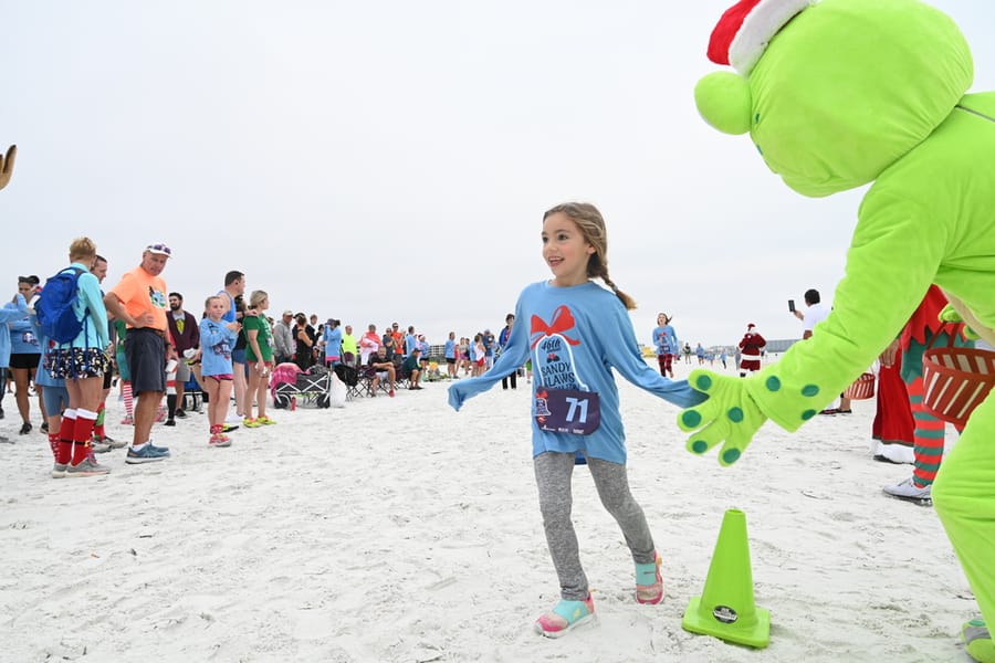 2022 Sandy Claws Beach Run