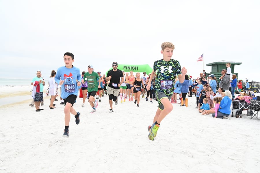 2022 Sandy Claws Beach Run
