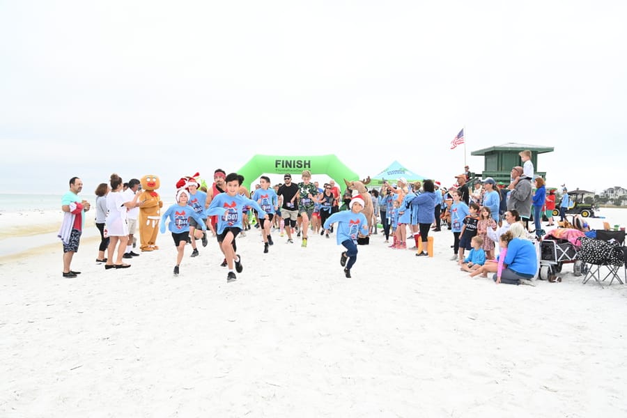 2022 Sandy Claws Beach Run