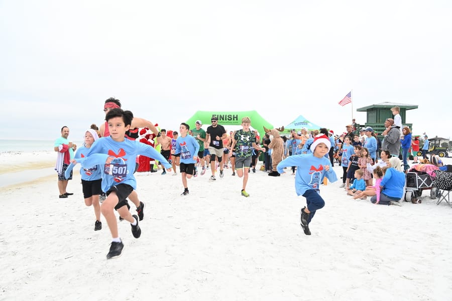 2022 Sandy Claws Beach Run