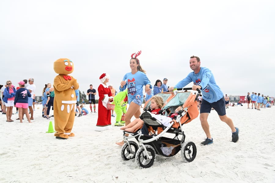 2022 Sandy Claws Beach Run
