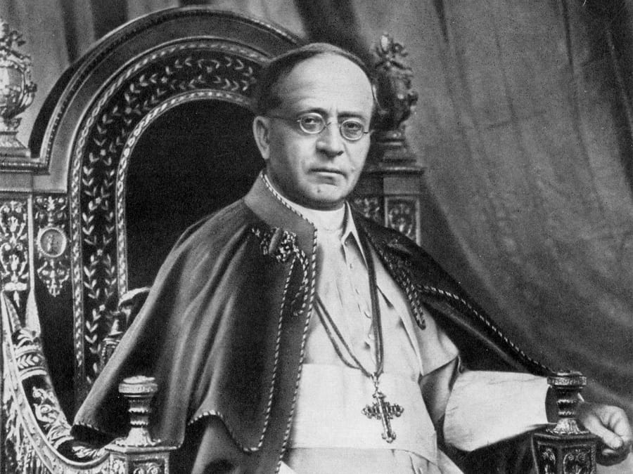 webRNS-Pope-Pius-XI-1930