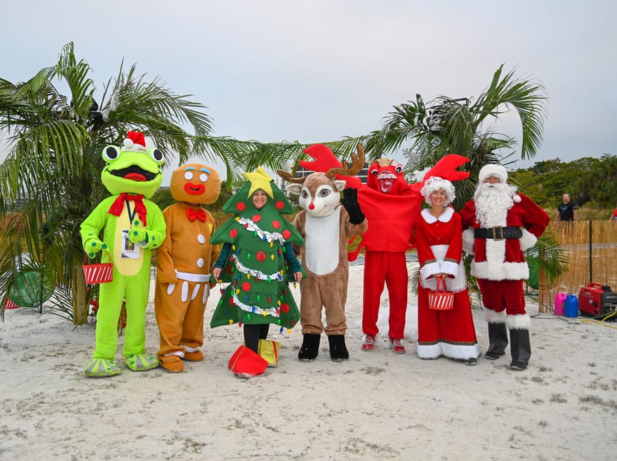 2022 Sandy Claws Beach Run
