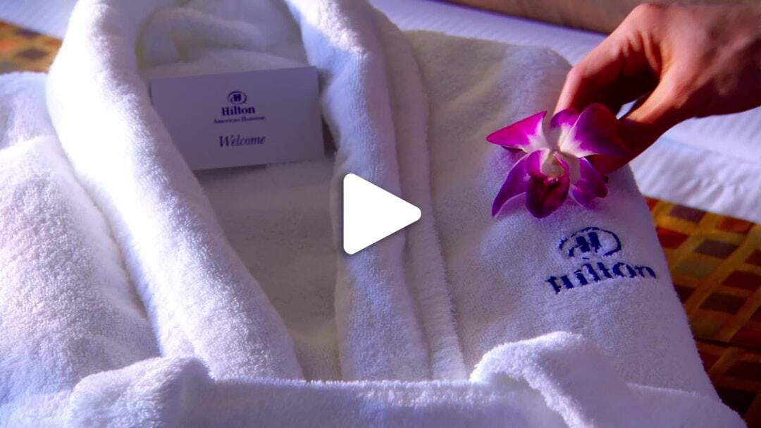 Hilton_Americas-Houston_Bathrobe