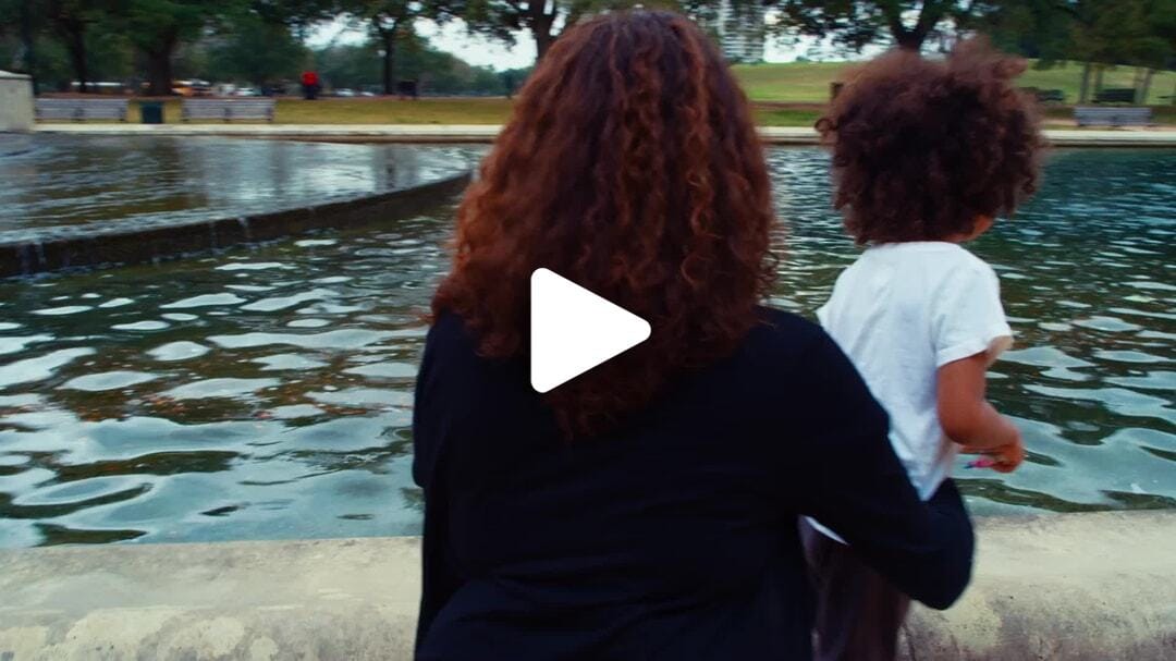 Hermann_Park_Reflection_Pool_Kid