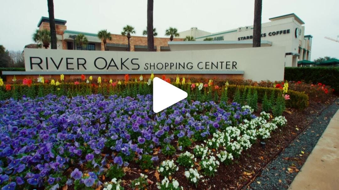 River_Oaks_Shopping_Center_2