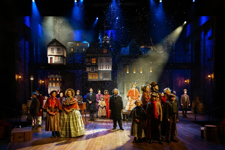 Alley_Theatre-A_Christmas_Carol_2