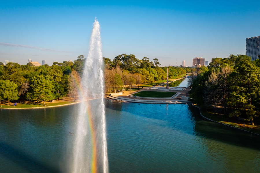 McGovern_Lake_Fountain_Rainbow_Aerial_3