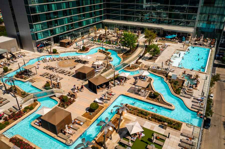 Marriott_Marquis_Altitude_Rooftop-Pool_4