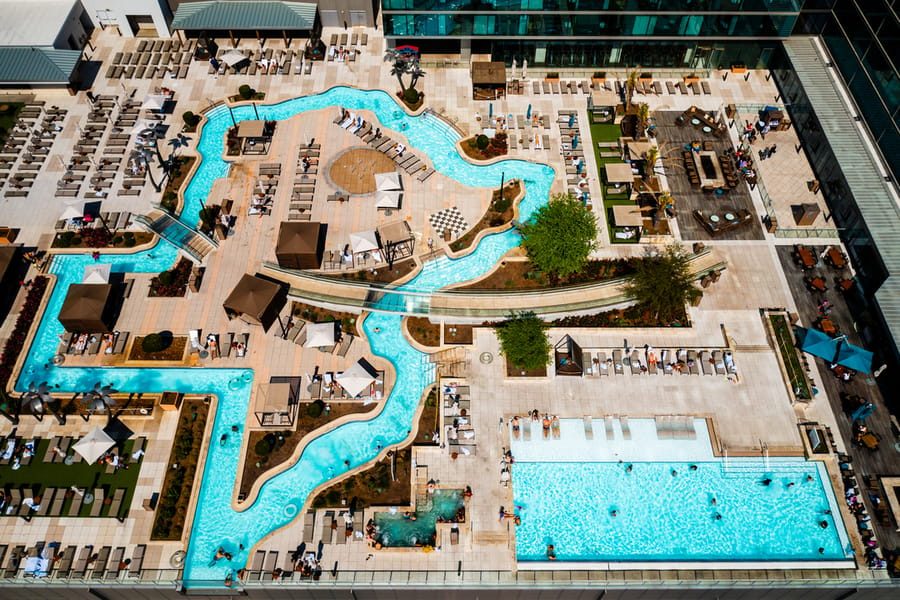 Marriott_Marquis_Altitude_Rooftop-Pool_2