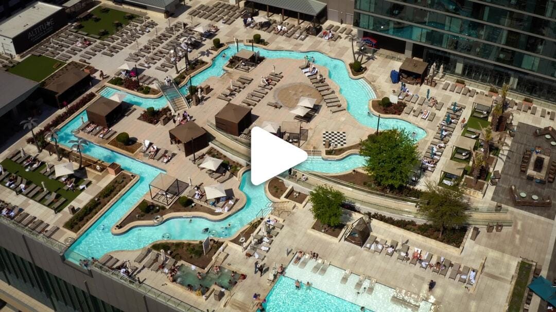 Marriott_Marquis_Altitude_Rooftop-Pool_1