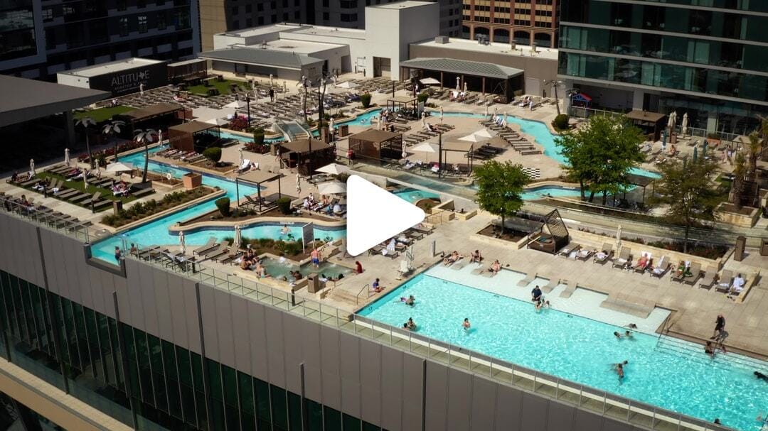 Marriott_Marquis_Altitude_Rooftop-Pool_3