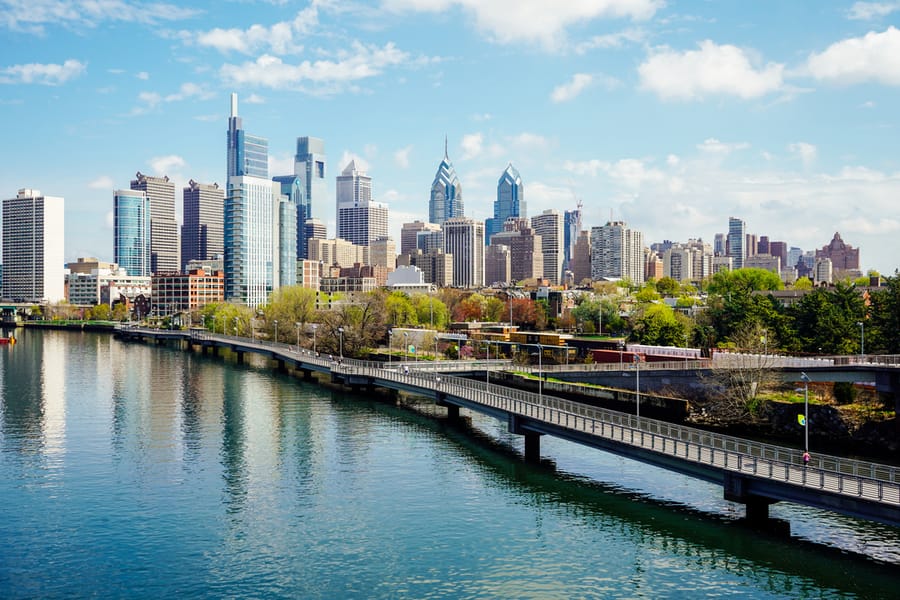 Skyline from South Street Bridge photo credit Kyle Huff for PHLCVB