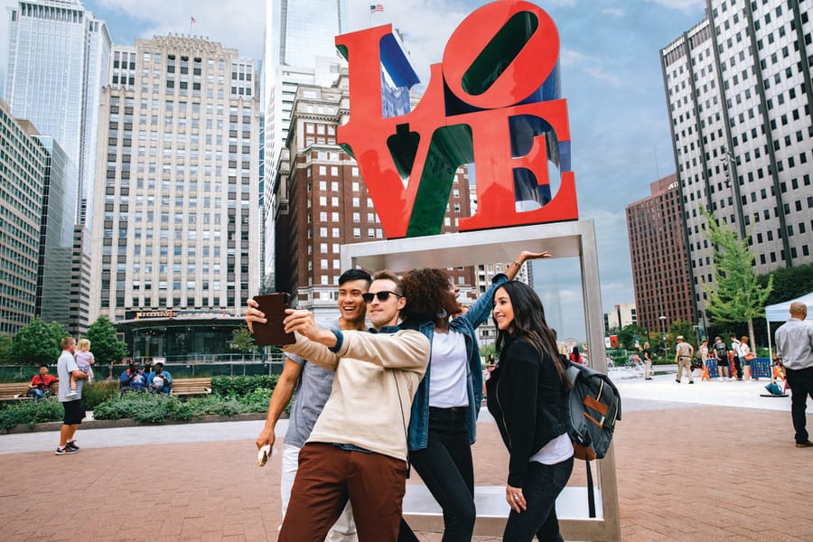 LOVE Sculpture Group Selfie