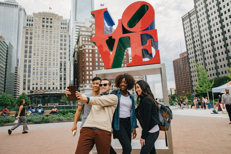 LOVE Sculpture Group Selfie