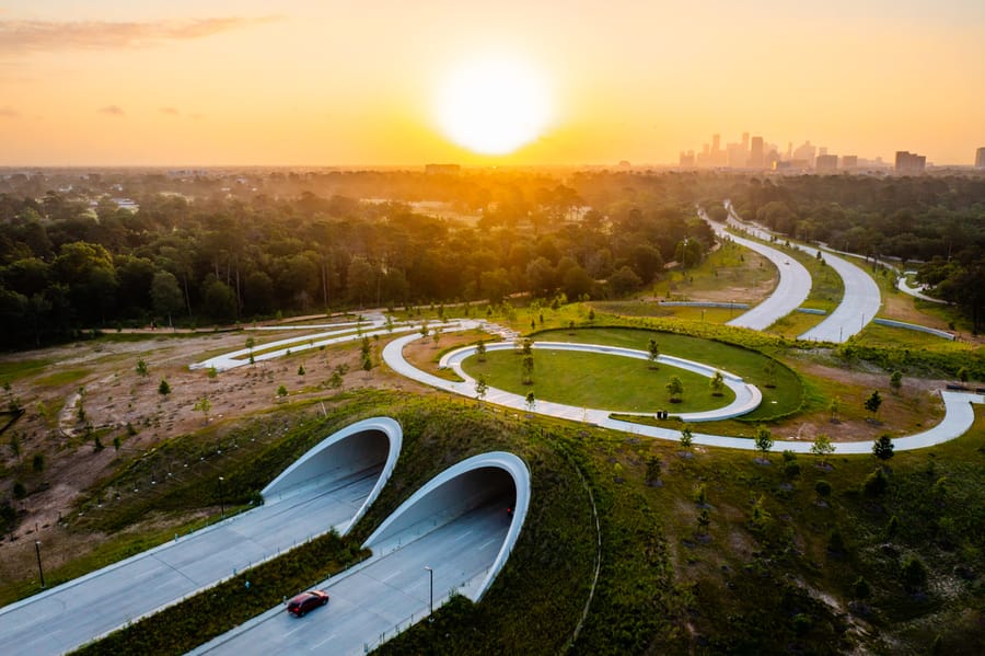 Memorial_Park_Land_Bridge_6