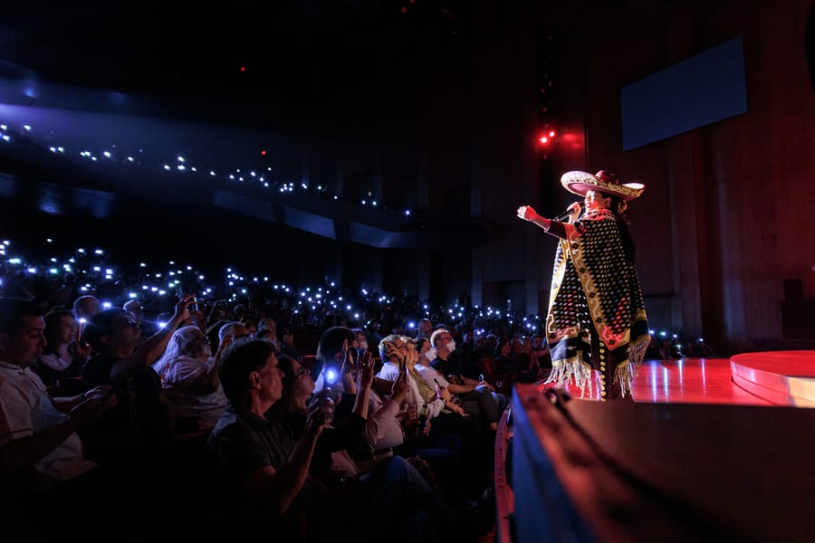 Jones_Hall-Mariachi_Herencia_de_Mexico_2