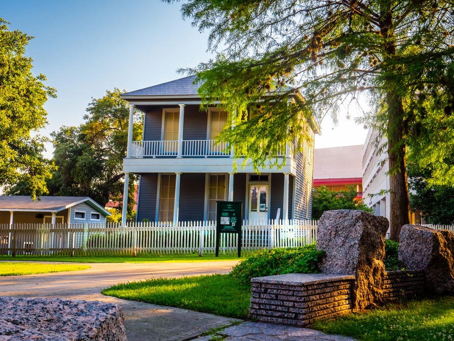 The_Heritage_Society-Sam_Houston_Park_8