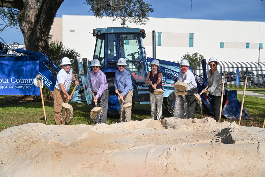 20200102_ESAdminGroundbreaking_012_SD
