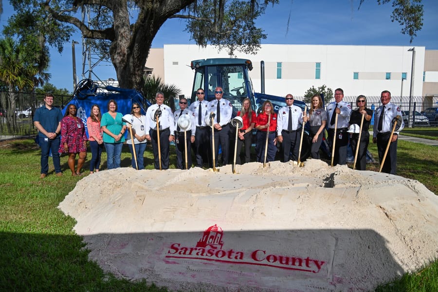 20200102_ESAdminGroundbreaking_010_SD