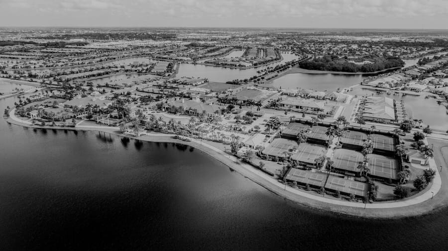 Wellen Park - Black and White