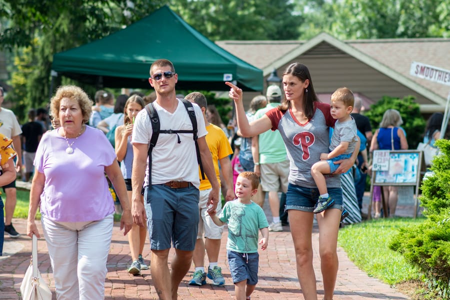 Peddler's Village Peach Festival