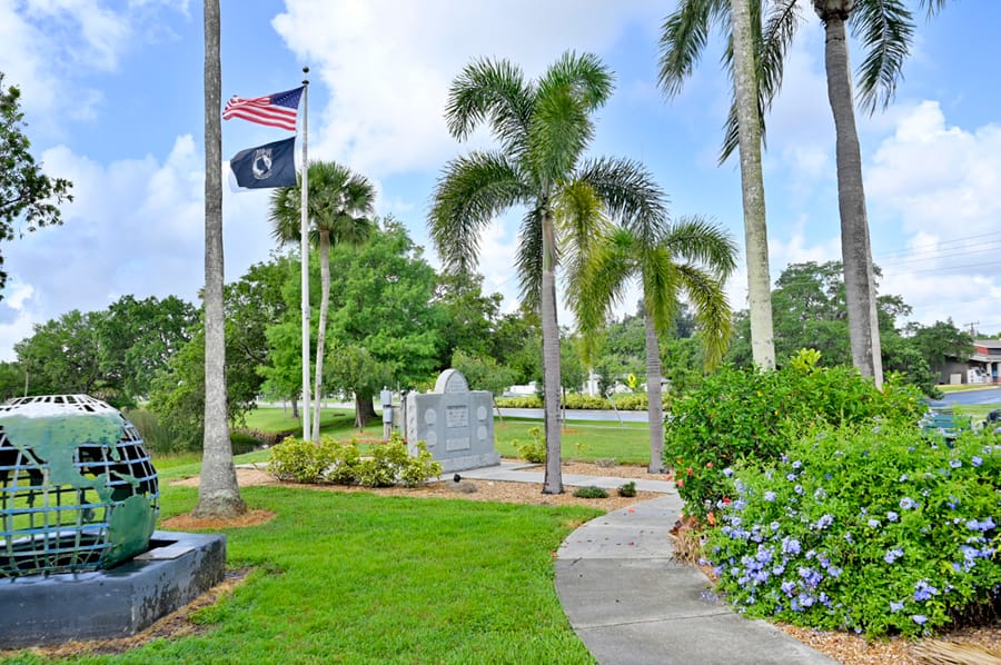 Veterans Park (10 of 10)