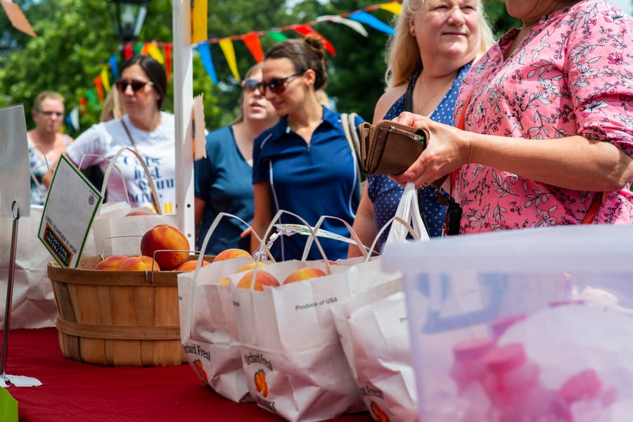 Peddler's Village Peach Festival