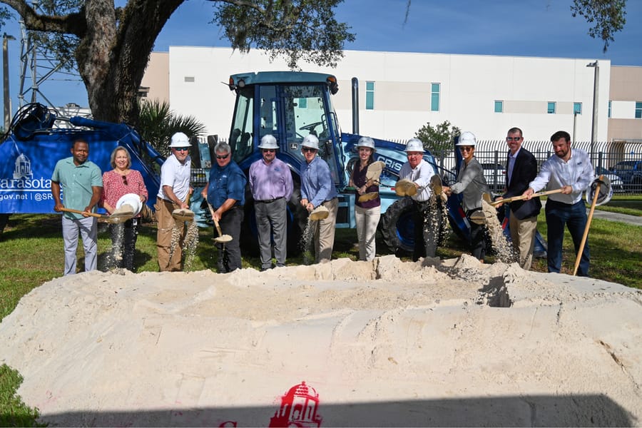 20200102_ESAdminGroundbreaking_014_SD