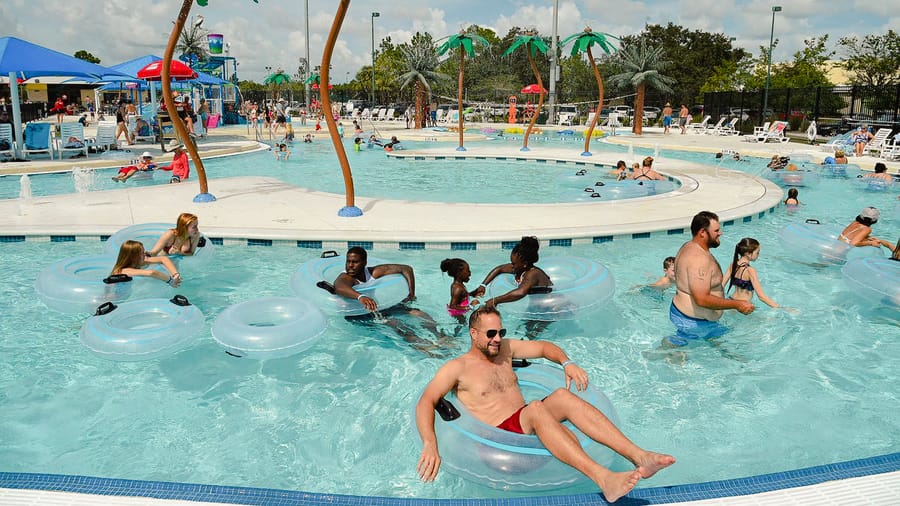 Aquatic_ctr._having_fun_07.06.23_v12