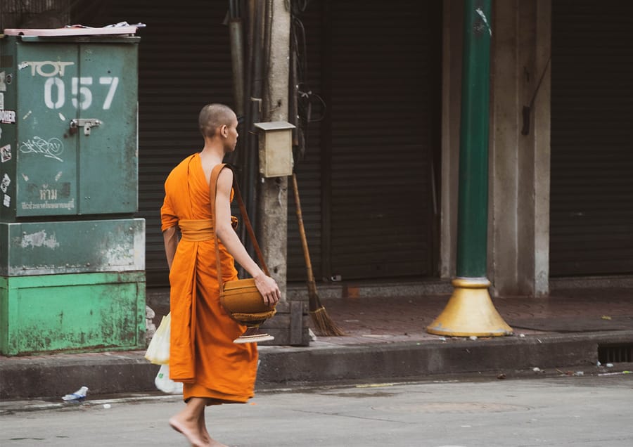 webRNS-Thailand-Monks2