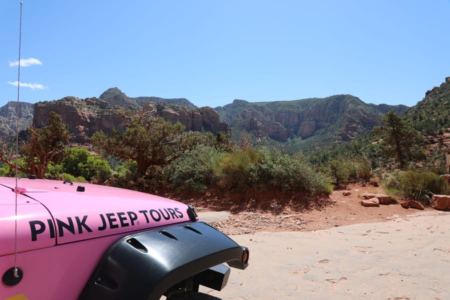 Sedona - Pink Jeep Tour_credit Arizona Office of Tourism