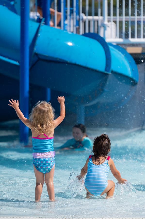 Aquatic_ctr._having_fun_07.06.23_v5