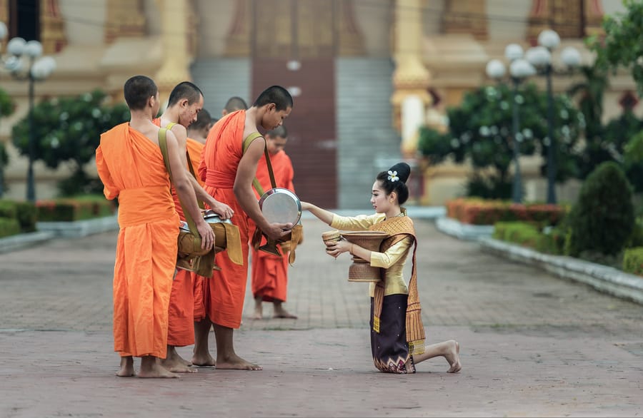 RNS-Thailand-Monks1