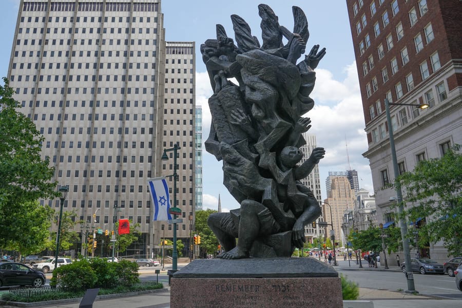 Horwitz-Wasserman Holocaust Memorial Plaza