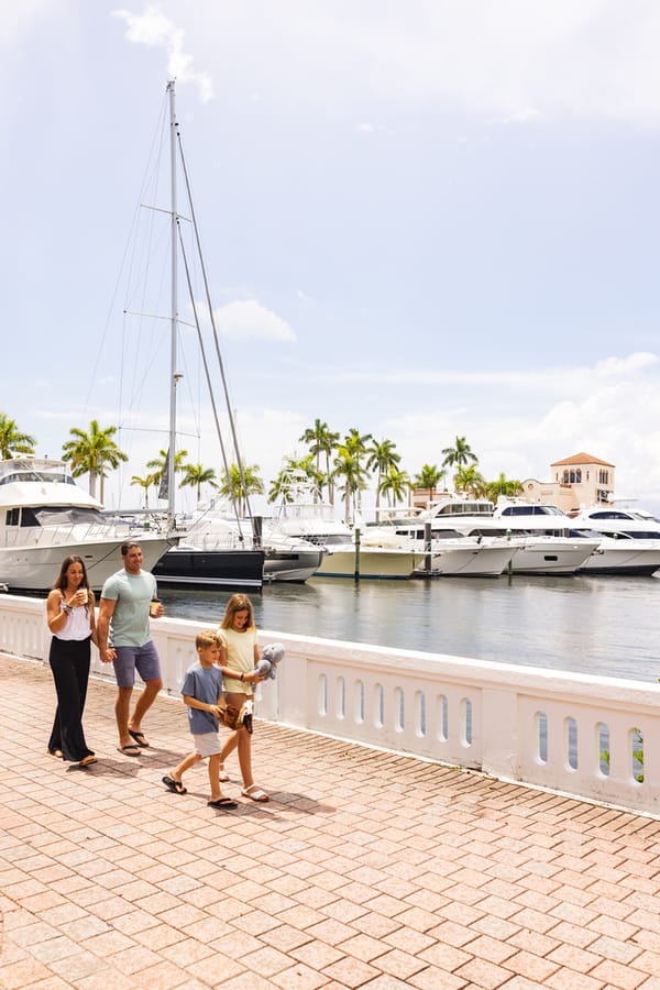 Family on Riverwalk Photoshoot 2023