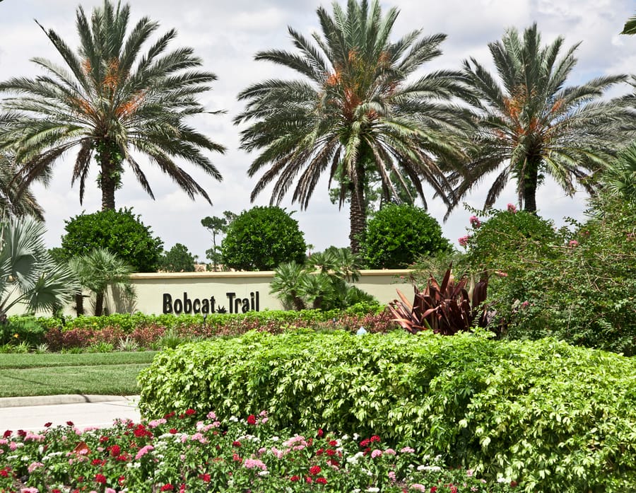 Bobcat_trail_entrance_08.16.12_v2