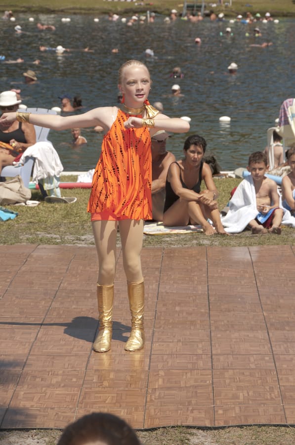 WMS_girl_dancers_v4_3.19.11