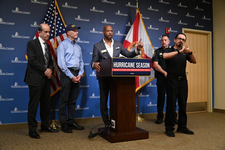 20230828_IdaliaSenatorScott_010_SD