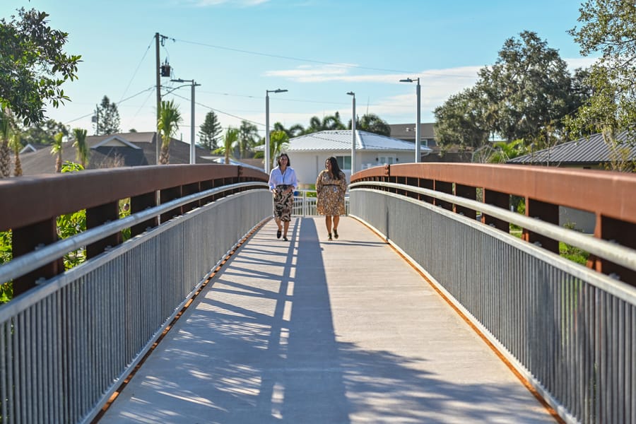 20230905_PinecraftPedestrianBridge_185_SD