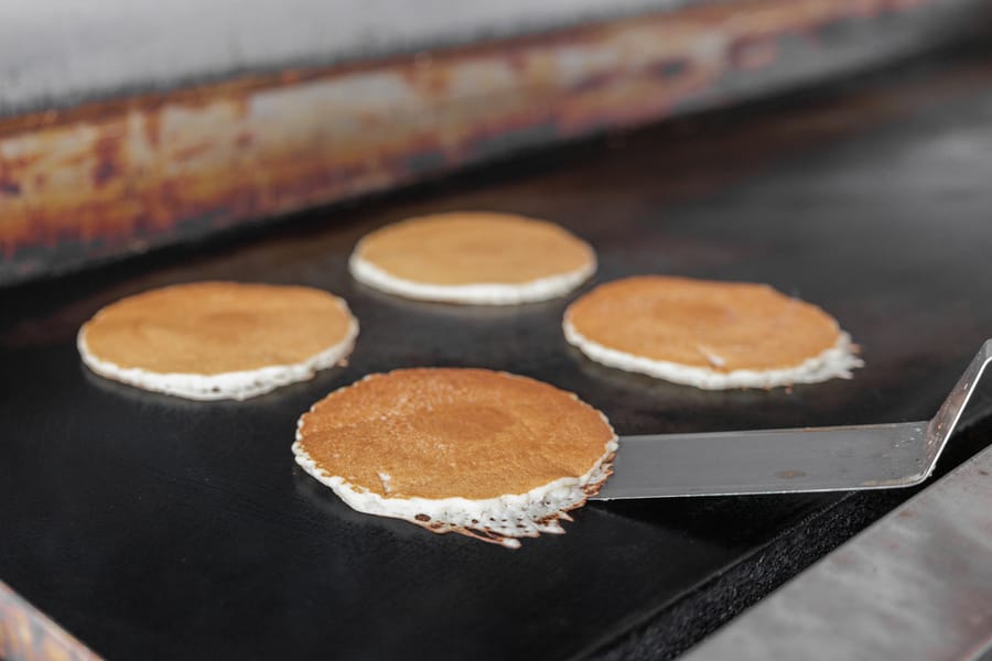 cvb-ami-beach-cafe-pancakes-092223-16