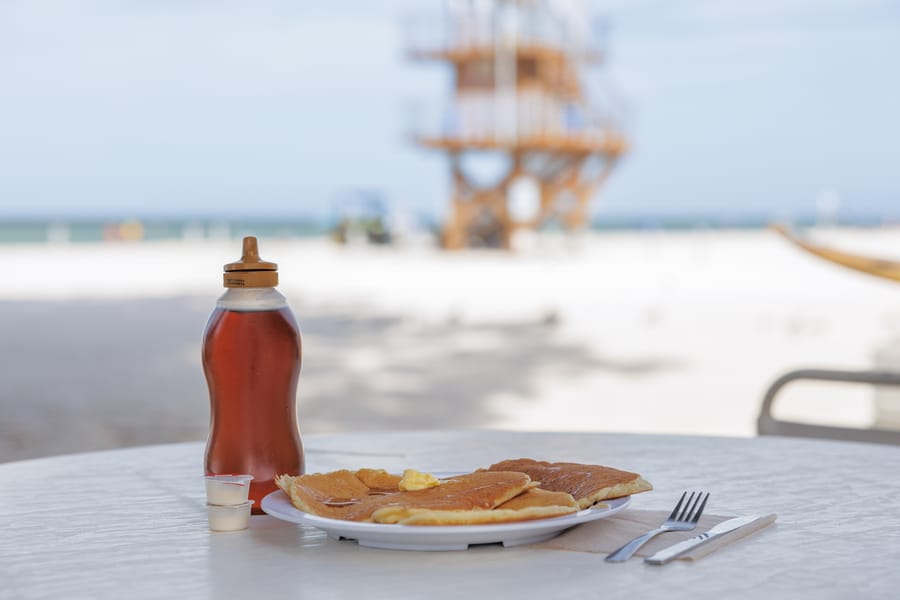 cvb-ami-beach-cafe-pancakes-092223-04