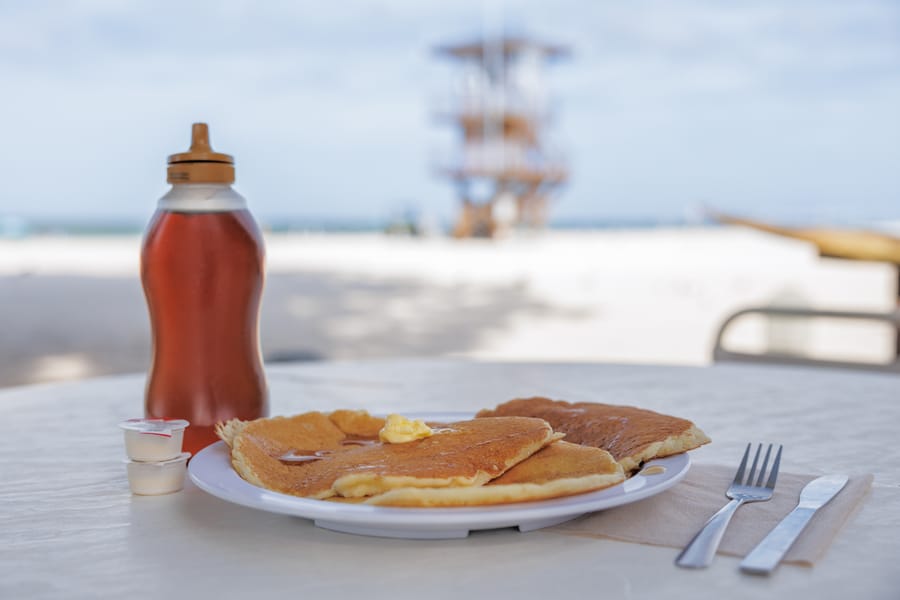 cvb-ami-beach-cafe-pancakes-092223-05
