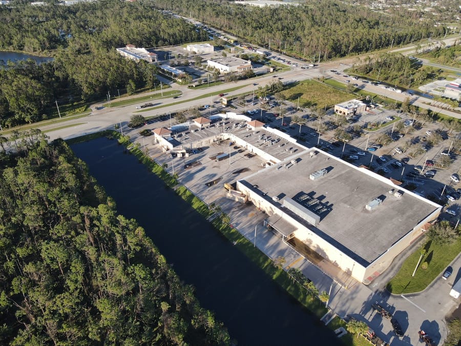 Publix Toledo Blade Plaza Post Ian (3)