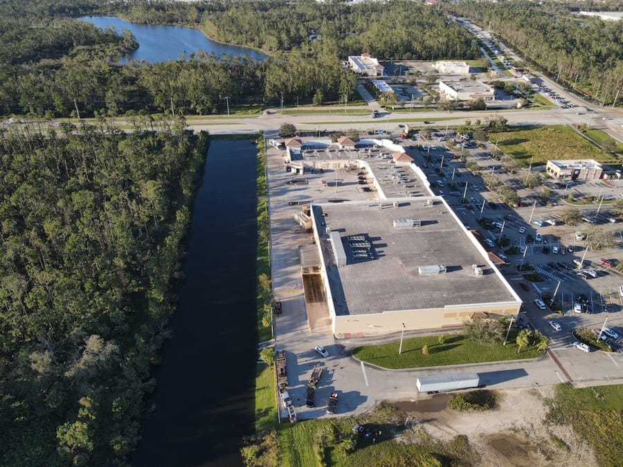 Publix Toledo Blade Plaza Post Ian (2)