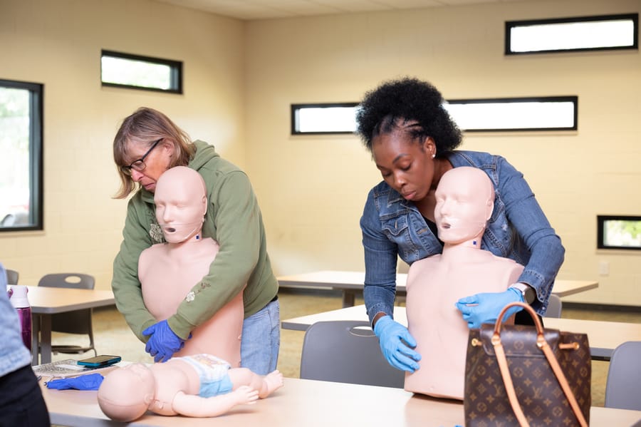 MFCC_First_Aid_CPR_AED_110722 (5)