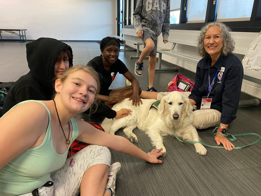Dogs_and_Donuts_2022 (2)
